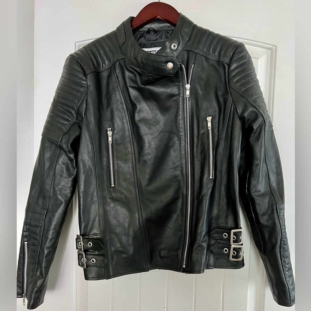 Leather Skin Shop Women Black Brando
Padded Genuine Leather Jacket